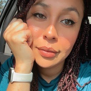 Meet your Posher, Julieth